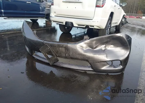 2015 Toyota Sienna Le 8 Passenger z USA, uszkodzony, nr VIN 5TDKK3DC9FS583134